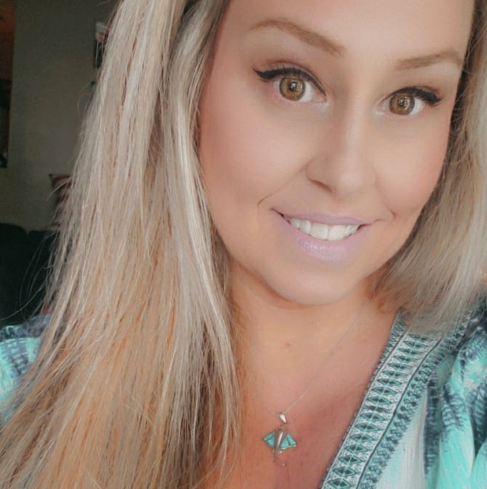 Meet your Posher, Angie
